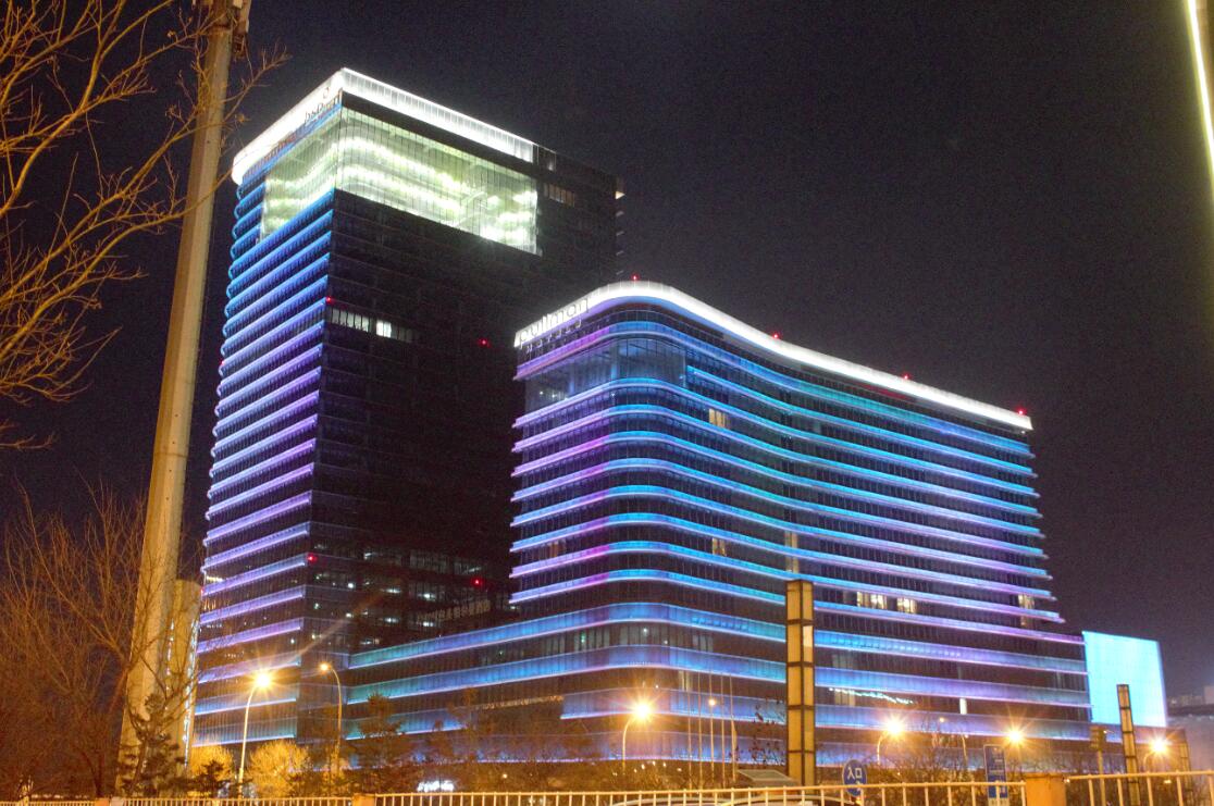 內(nèi)蒙古包頭市九原區(qū)包商銀行商務(wù)大廈建筑夜景照明專業(yè)分包工程--2019神燈獎(jiǎng)申報(bào)工程